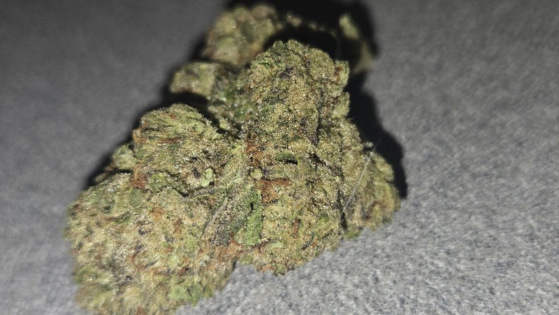 GOLD LABEL - 1 OUNCE FLOWER (28 GRAMS) WHITE BISCOTTI